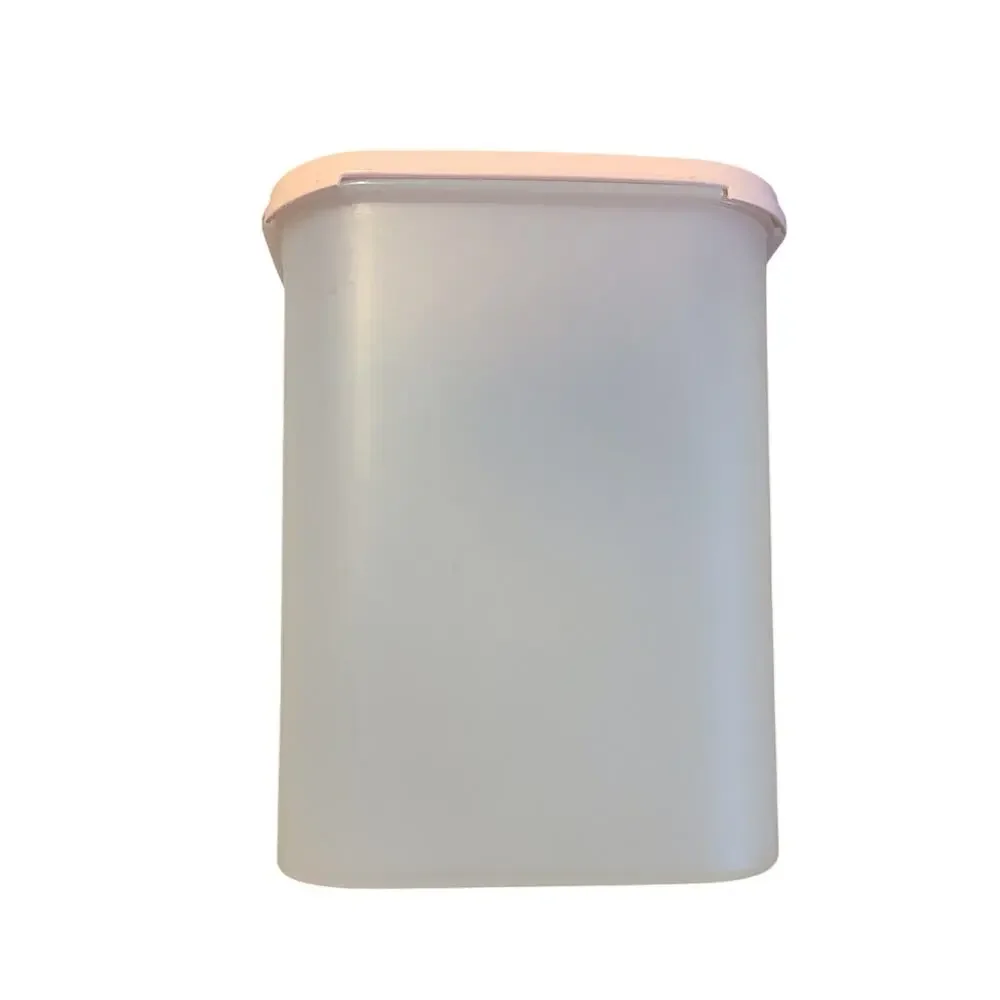 Tupperware pink lid 9